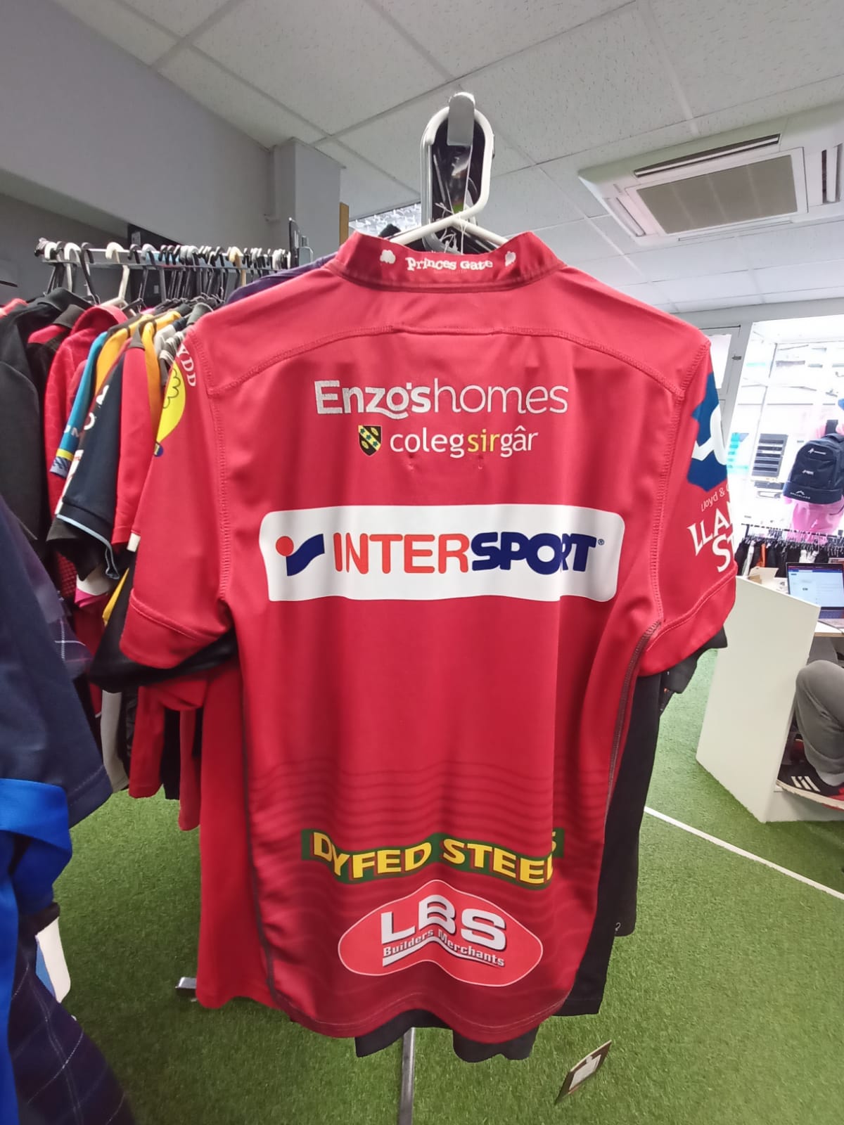 Scarlets Rugby Shirt - Small