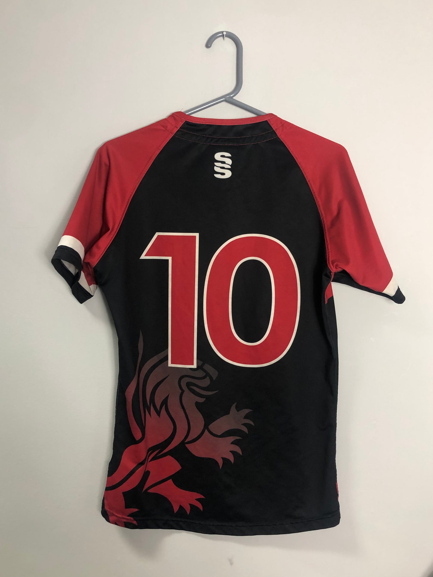 DMU Rugby #10 Medium