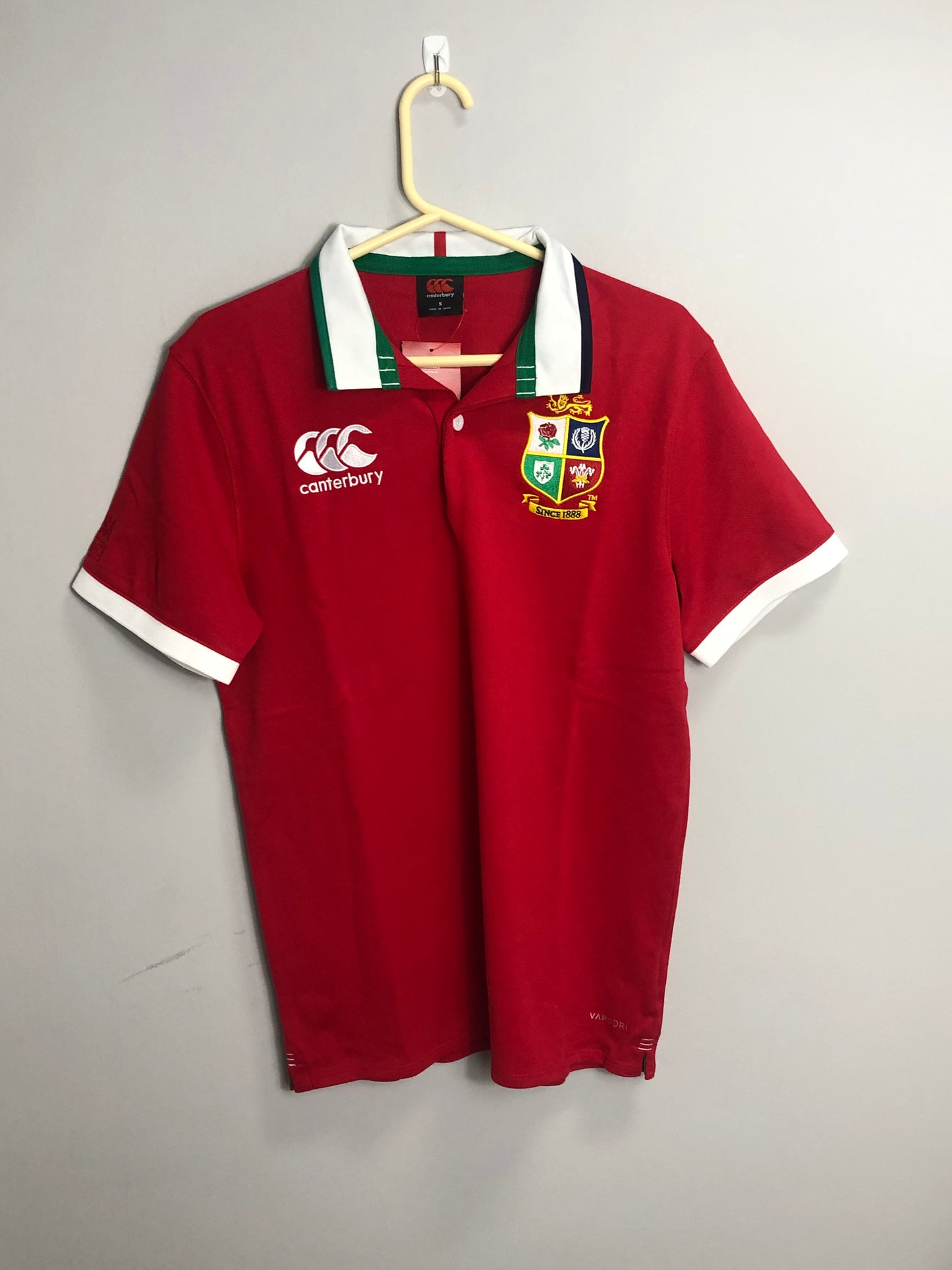 British & Irish Lions Classic Short Sleeve Shirt - 39” Chest - Small - New with tags