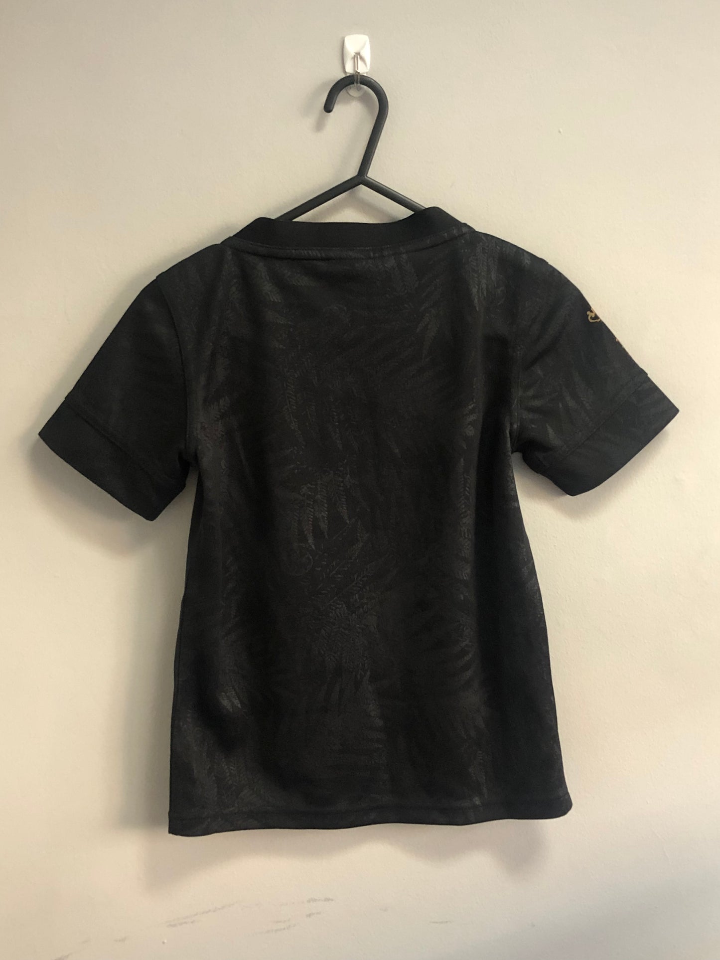 All Blacks Shirt - Medium Boys
