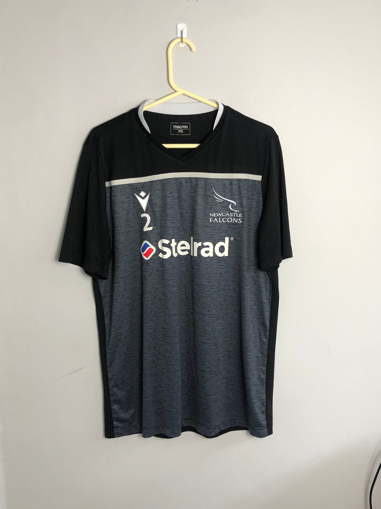 Newcastle Falcons Training Shirt #2 - 43” Chest - XXL