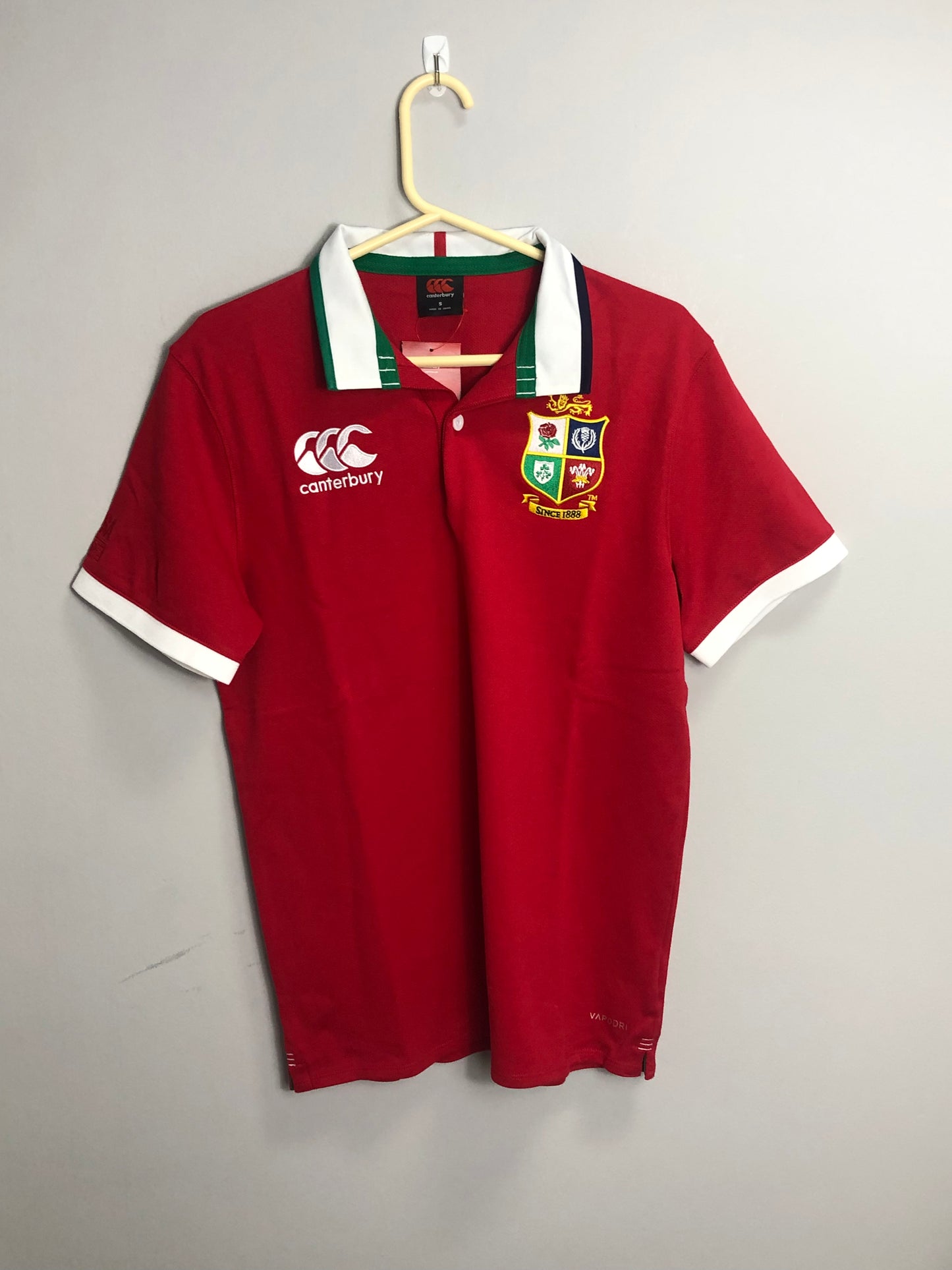 British & Irish Lions Classic Short Sleeve Shirt - 39” Chest - Small - New with tags